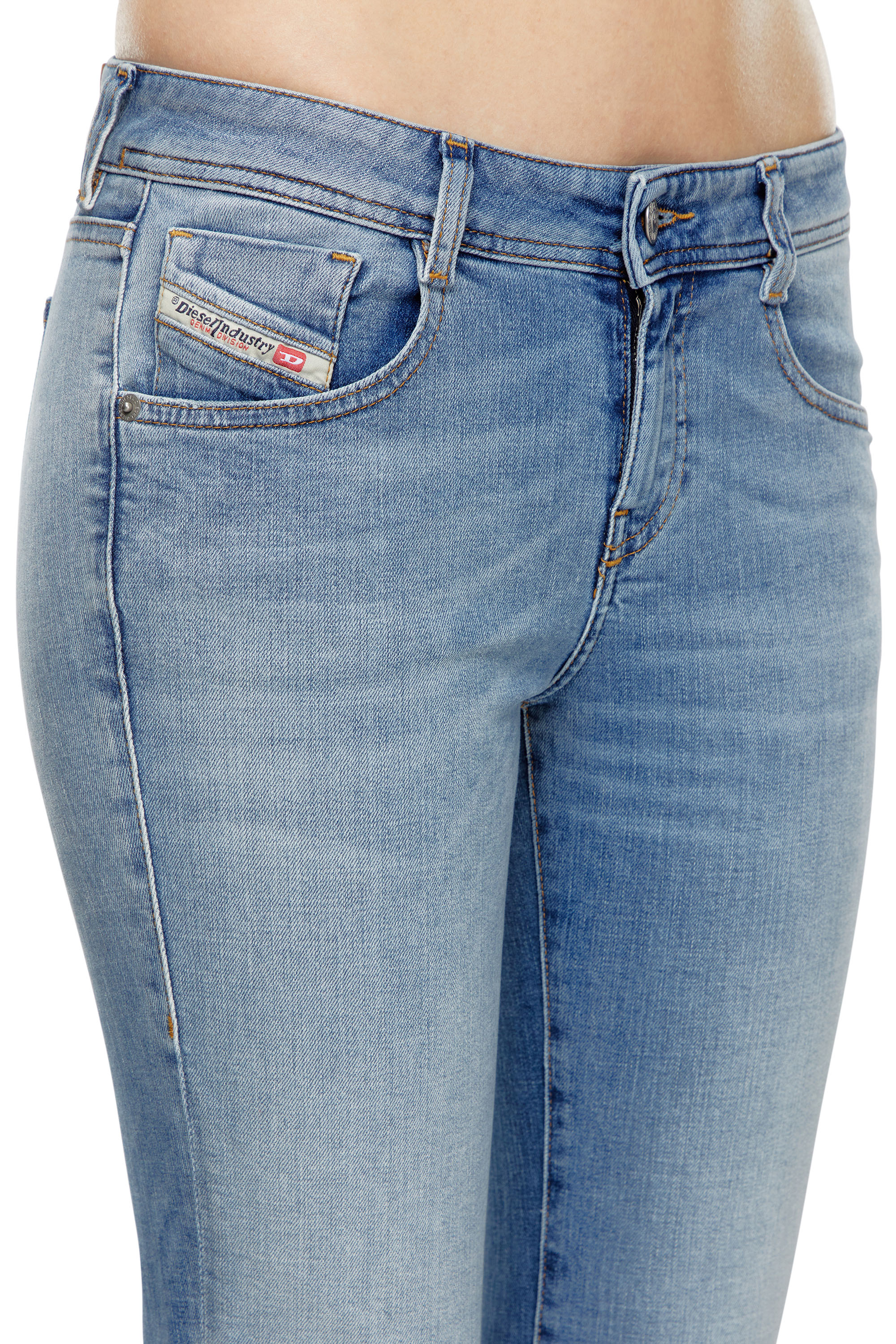 Diesel - Bootcut Jeans 1969 D-Ebbey 09K06 Mujer, Azul Claro - 5