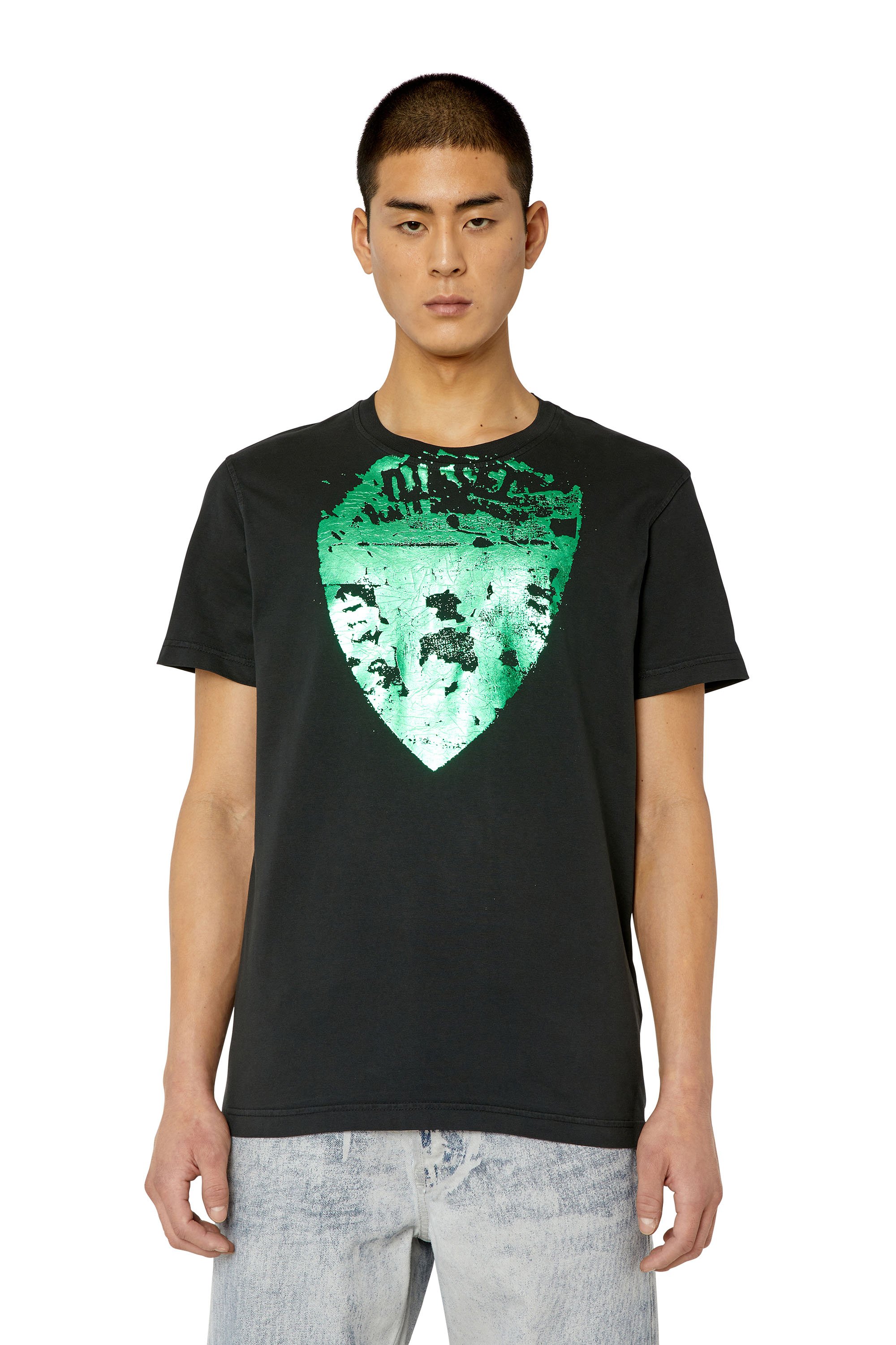 Diesel - T-DIEGOR-G11, Camiseta con estampado metálico de escudo Hombre in Negro - 1