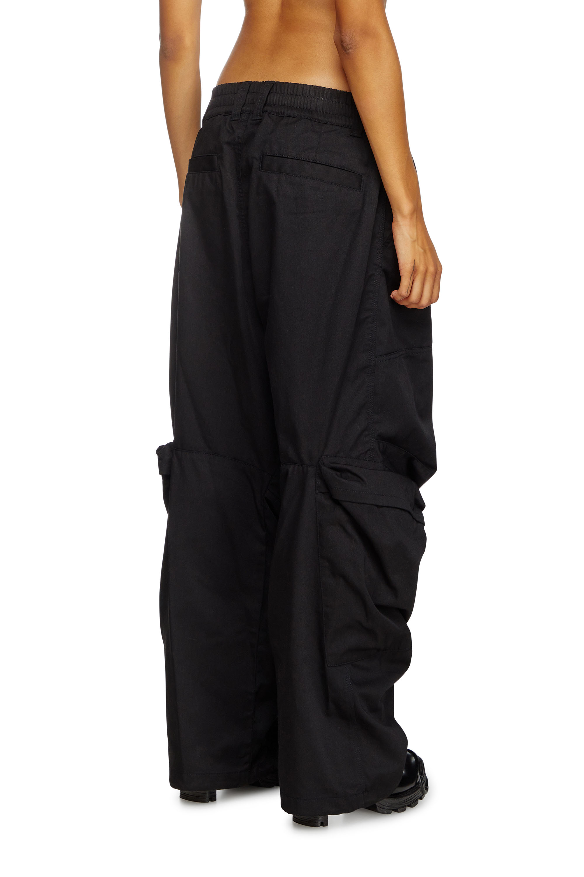 Diesel - P-ARNE-FEM-P2, Pantalones cargo de sarga de algodón Mujer in Negro - 3