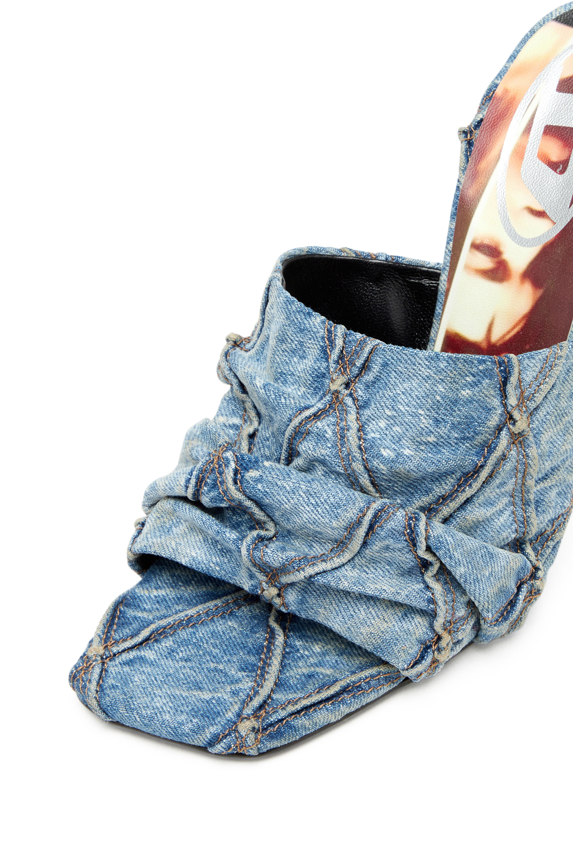 Diesel - D-SYDNEY SDL, Woman's D-Sydney-Mule sandals with quilted denim band in Blue - 5