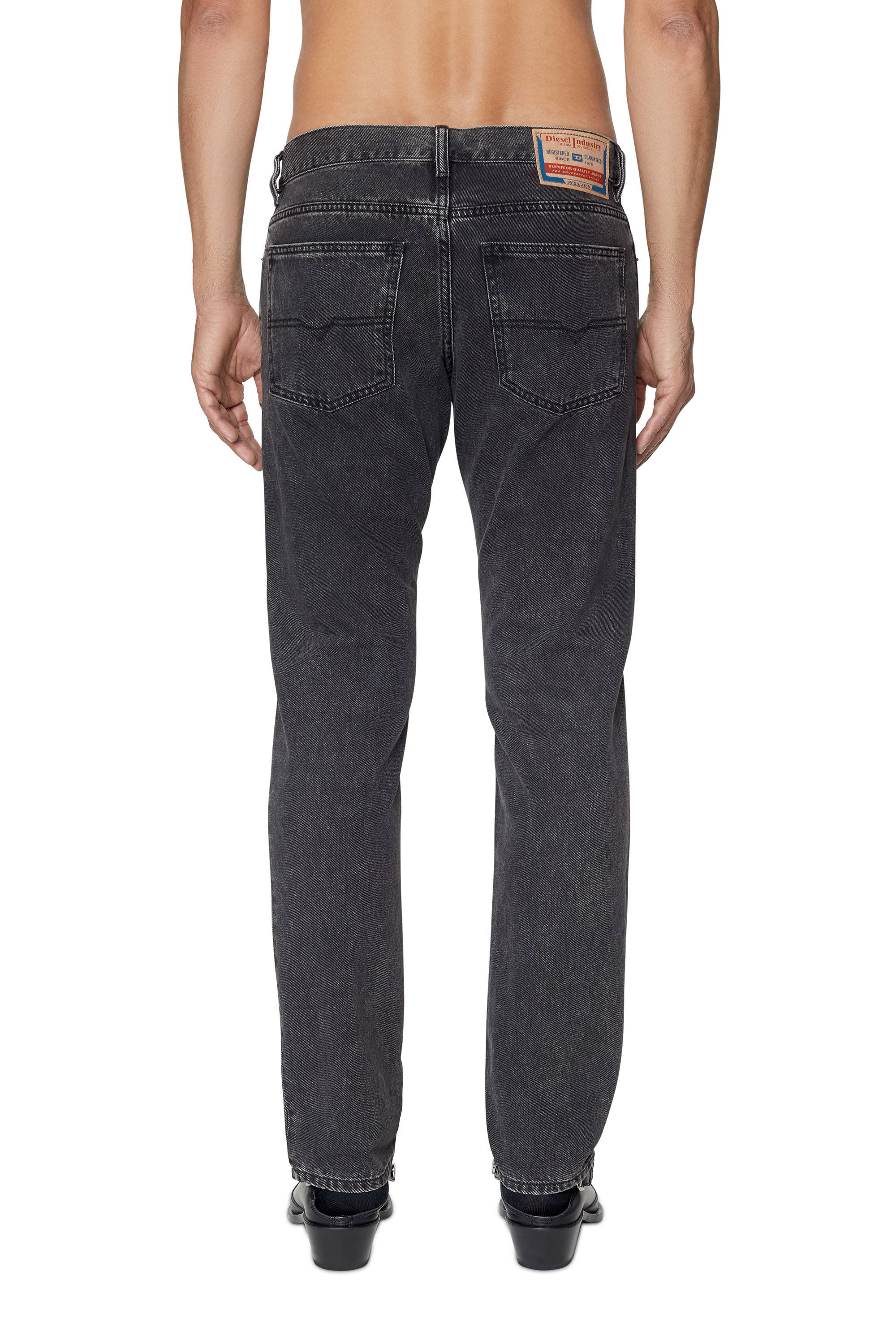 Diesel - Regular Jeans 1995 D-Sark 09B87, Man's Regular Jeans - 1995 in Black/Dark grey - 4