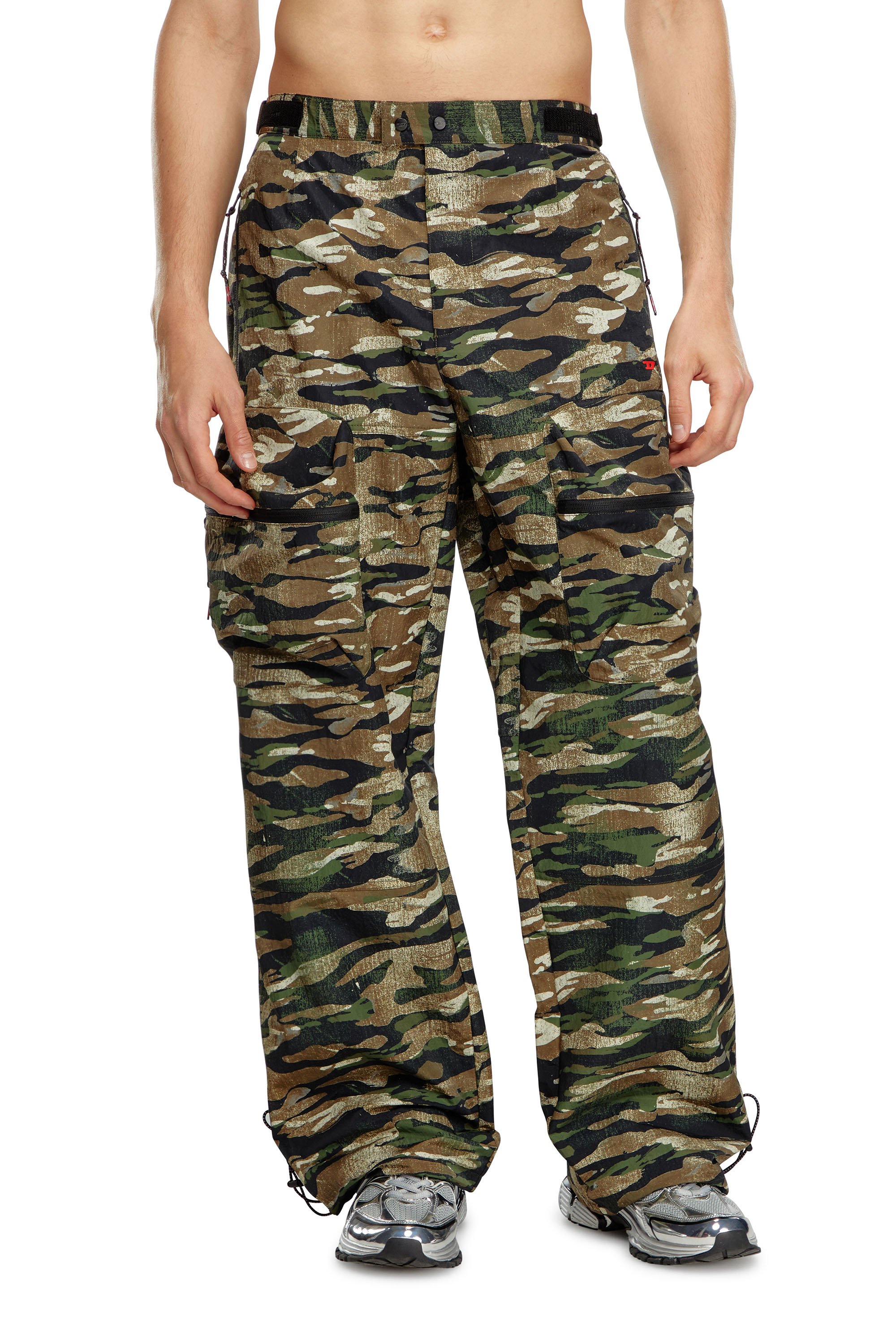 Diesel - AMSB-AMBROSE-WT23, Pantalones cargo de nailon con estampado desgastado de camuflaje Hombre in Multicolor - 1