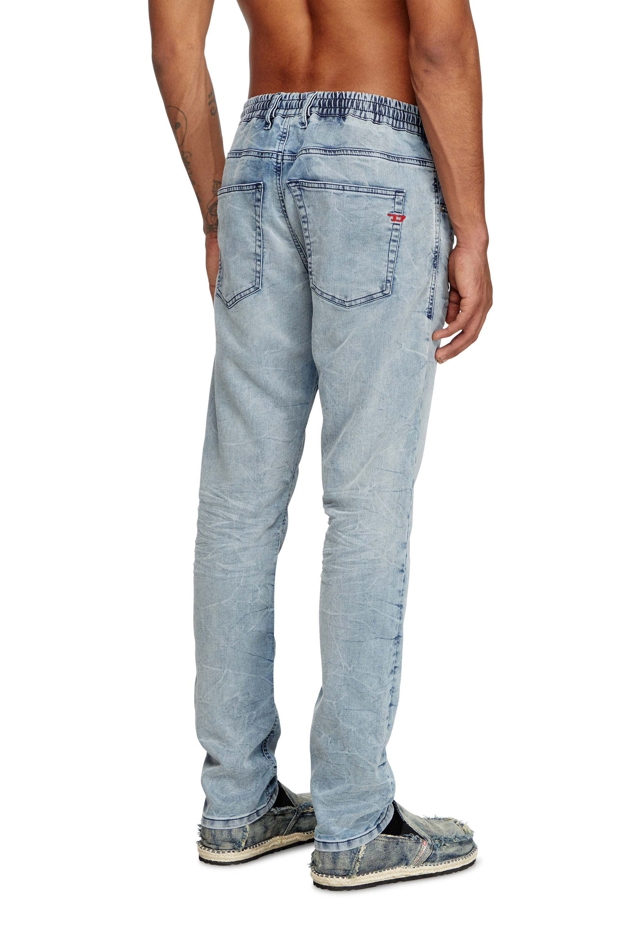 Diesel - Regular 2030 D-Krooley Joggjeans® 068PK Hombre, Azul Claro - 3