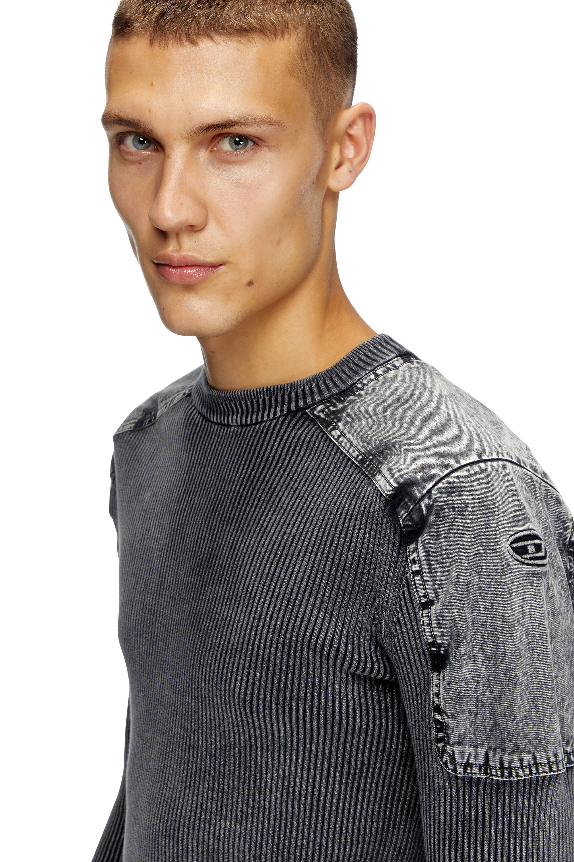 Diesel - K-MARTIN, Jersey con paneles de denim en los hombros Hombre in Gris - 3