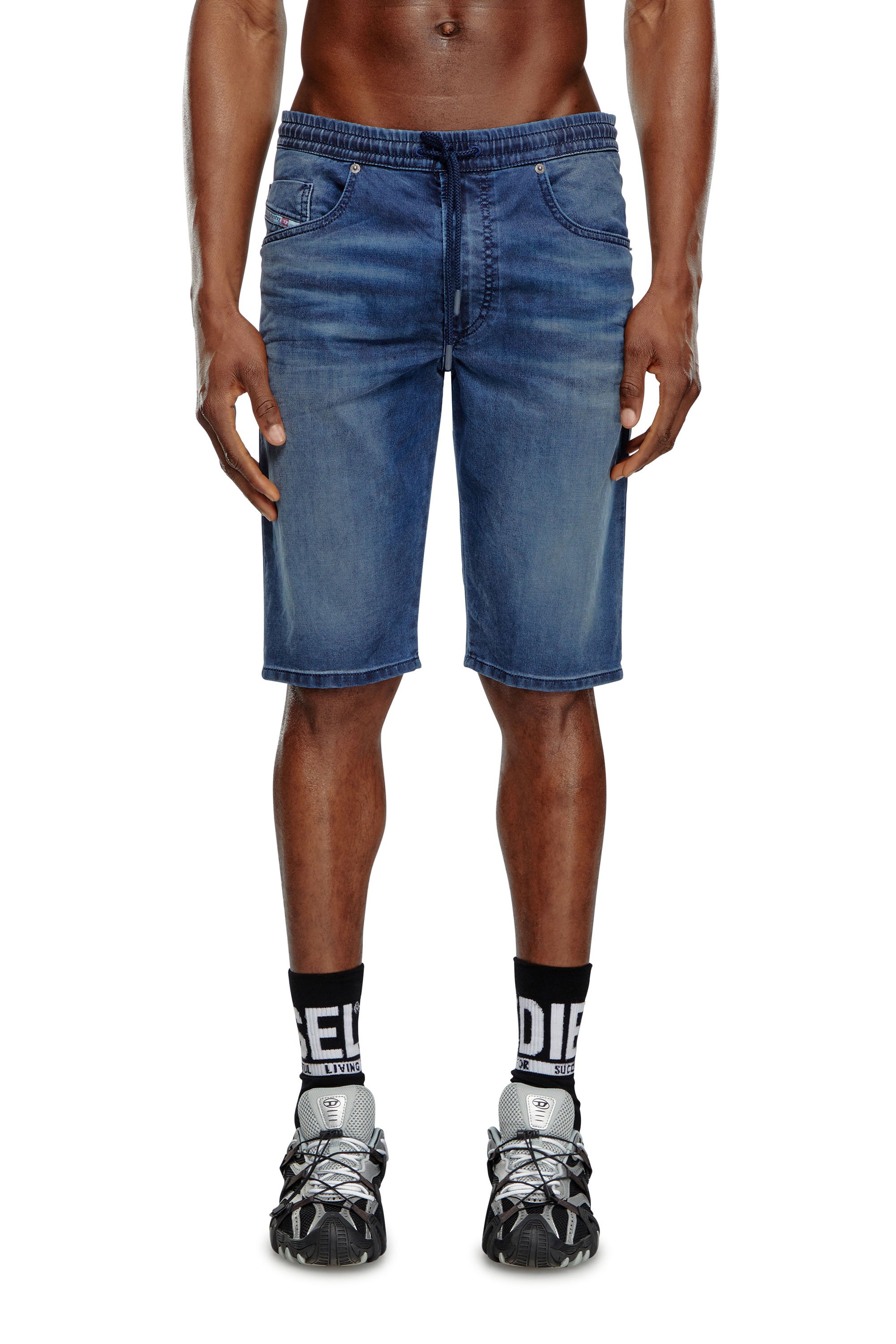 Diesel - 2033 D-KROOLEY-SHORT JOGG, Pantalones cortos chinos en JoggJeans Hombre in Azul marino - 1