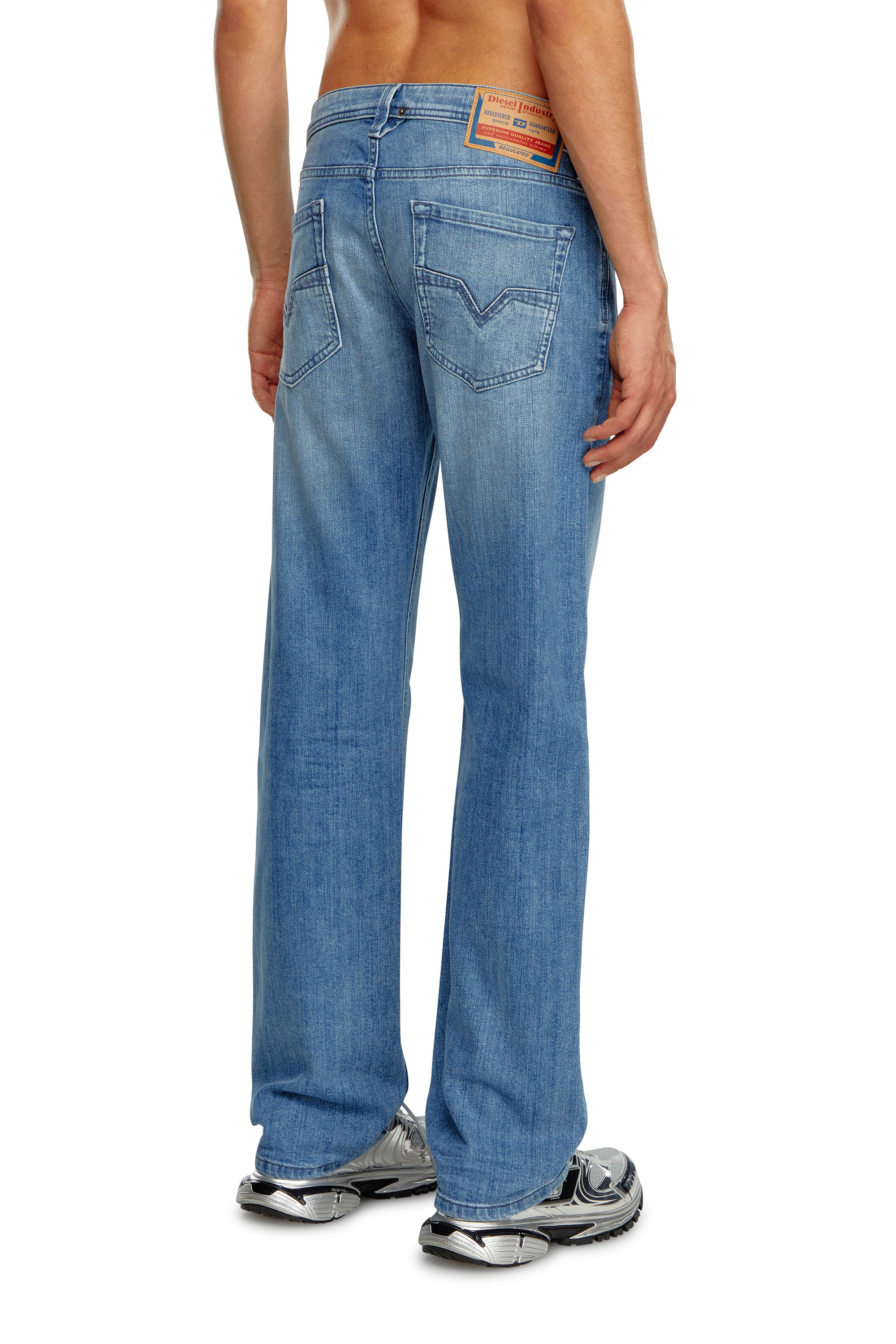 Diesel - Regular Jeans 1985 Larkee 0GRDI Hombre, Azul Claro - 3