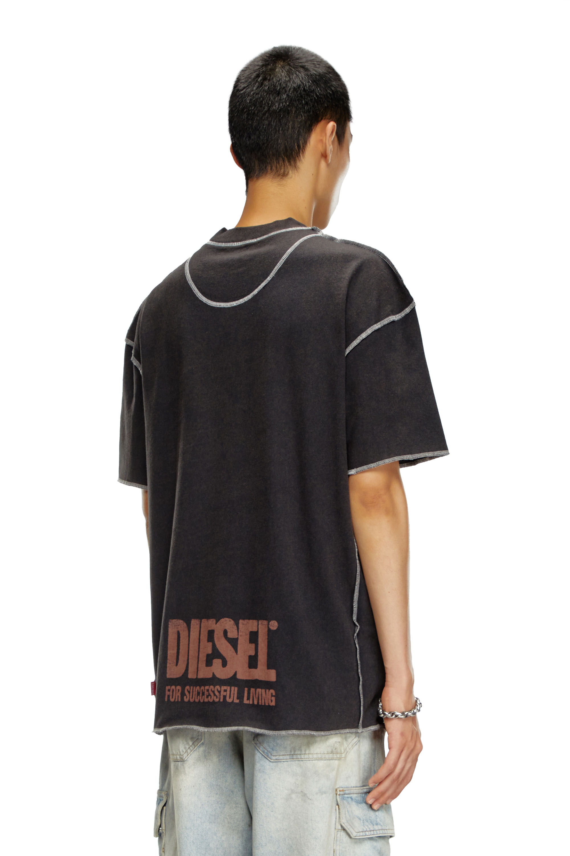 Diesel - T-CRAOR, Camiseta con efecto de revés Hombre in Negro - 4