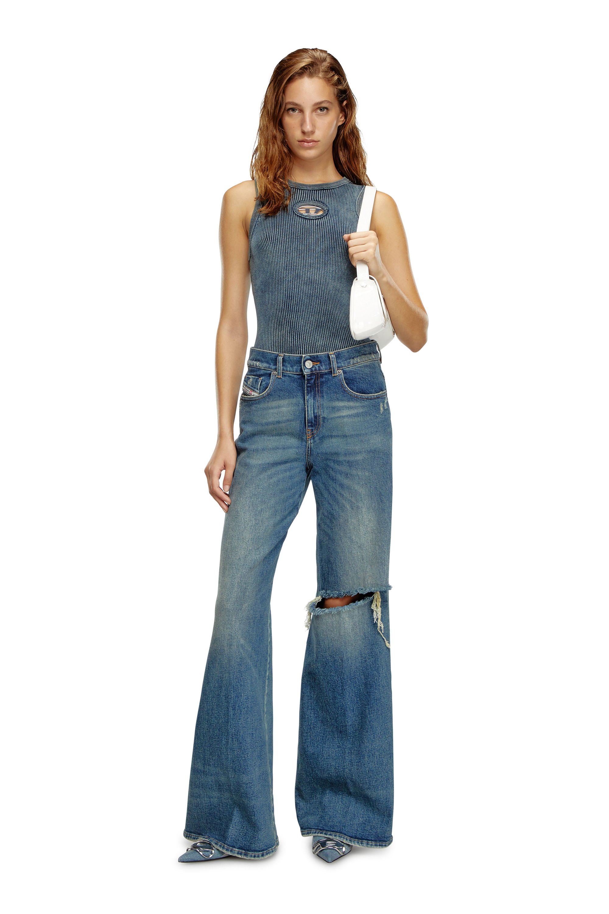 Diesel - Flare Jeans 1978 D-Akemi 007M5 Mujer, Azul medio - 2