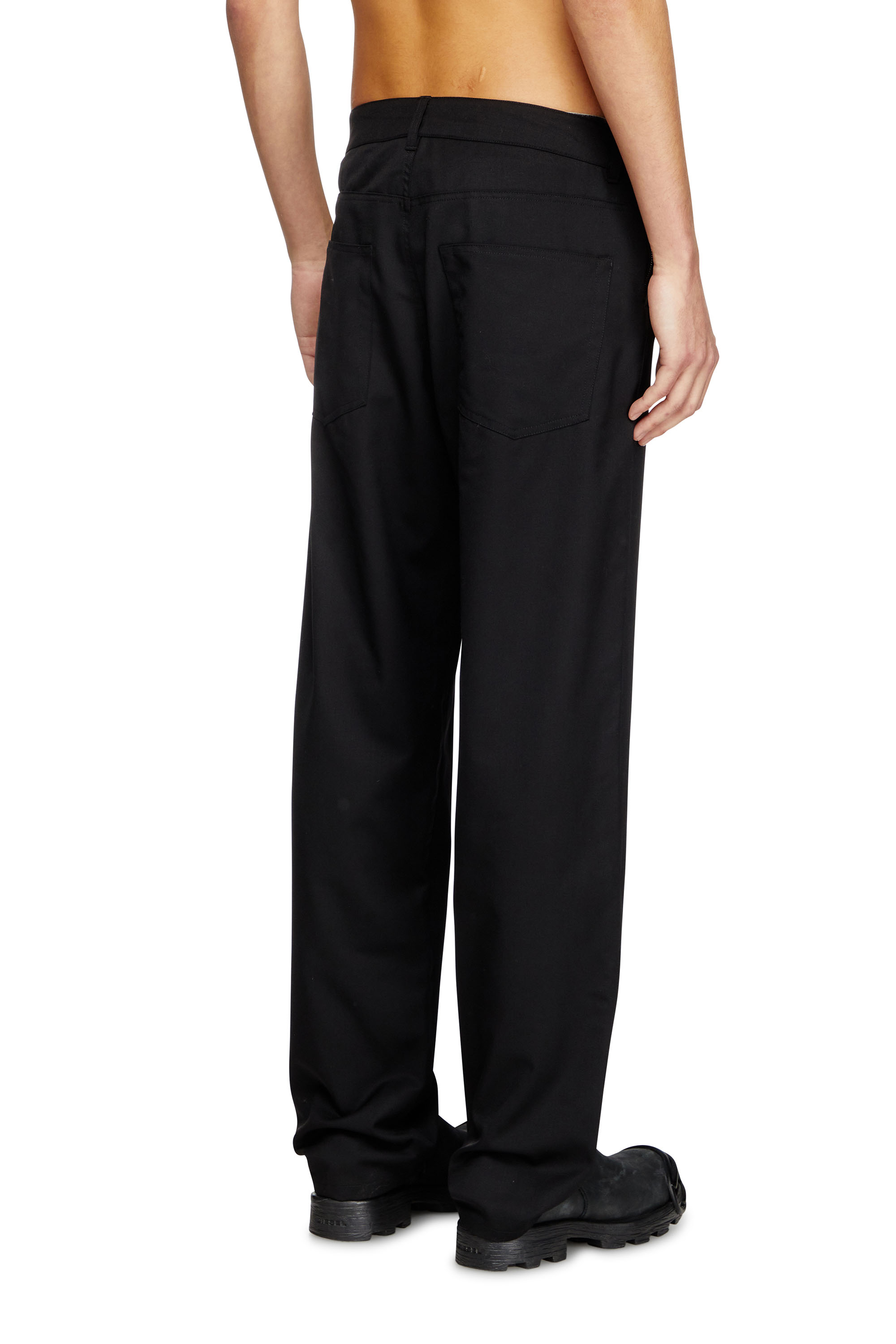 Diesel - P-DMAX, Pantalones de mezcla de lana con cintura con hebilla en forma de D Hombre in Negro - 3