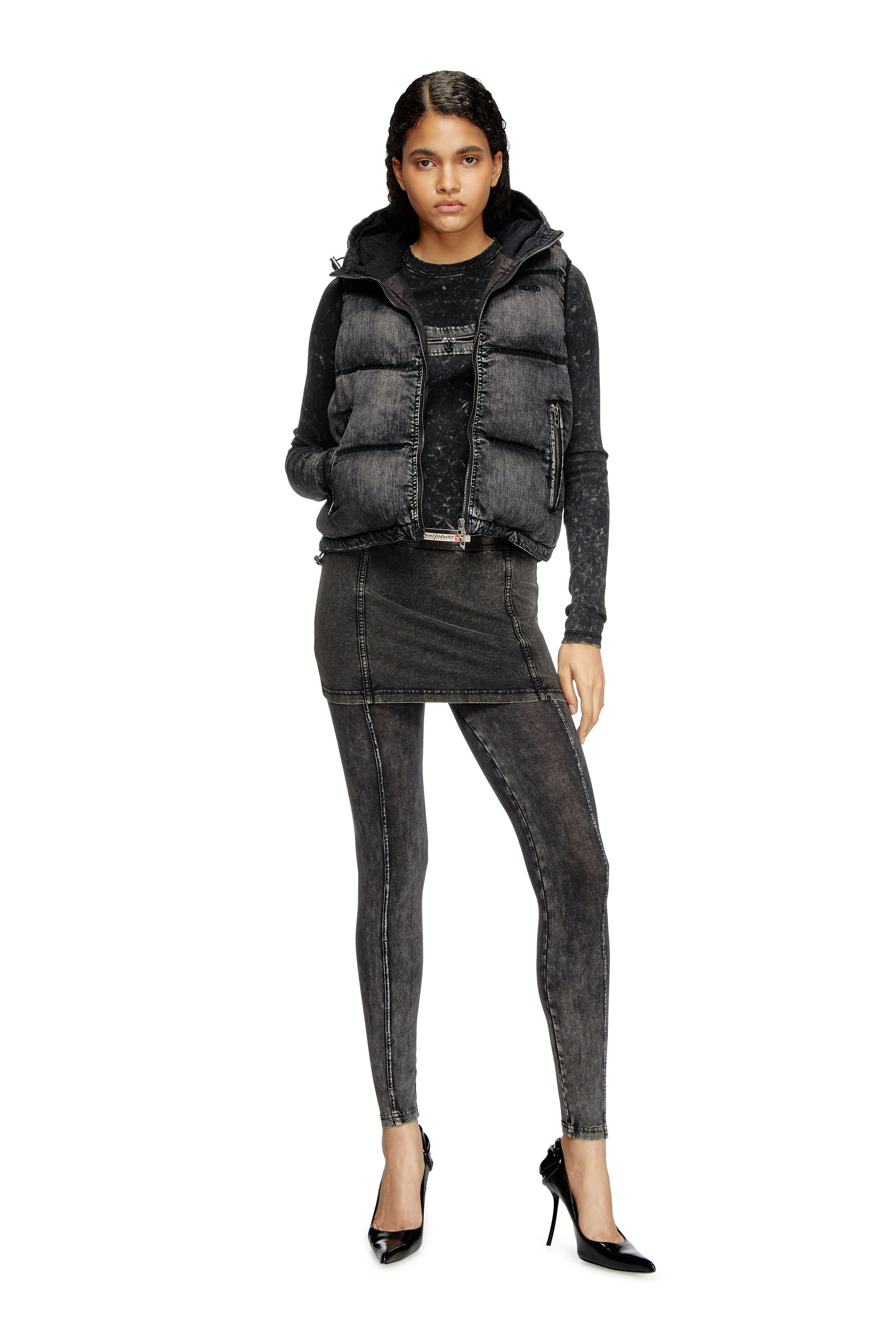 Diesel - W-HOPPER, Chaleco puffer con capucha en denim desteñido Mujer in Negro - 2