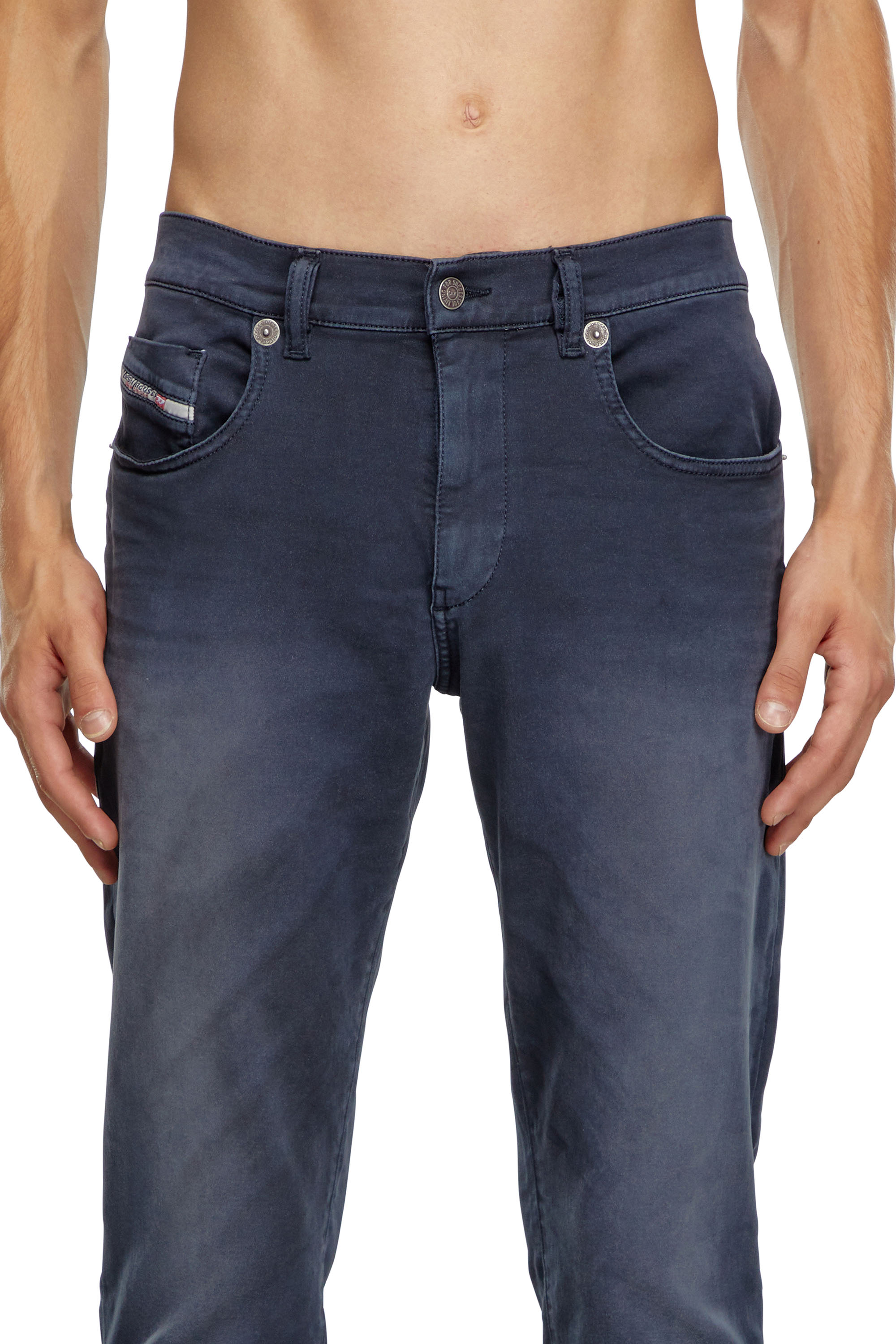 Diesel - Man's Slim 2060 D-Strukt Joggjeans® 0670M, Dark Blue - 3