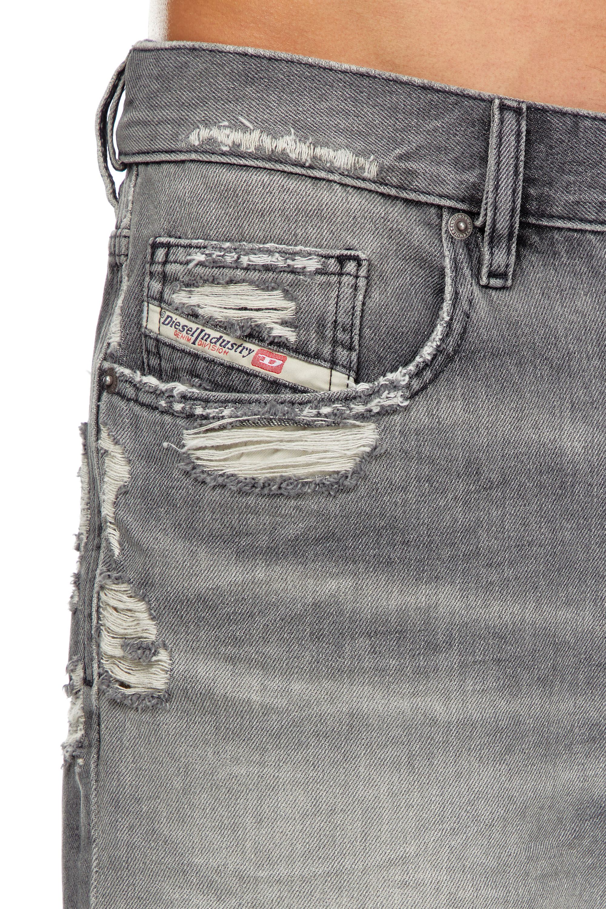 Diesel - REGULAR-SHORT, Pantalones cortos en denim Hombre in Gris - 4