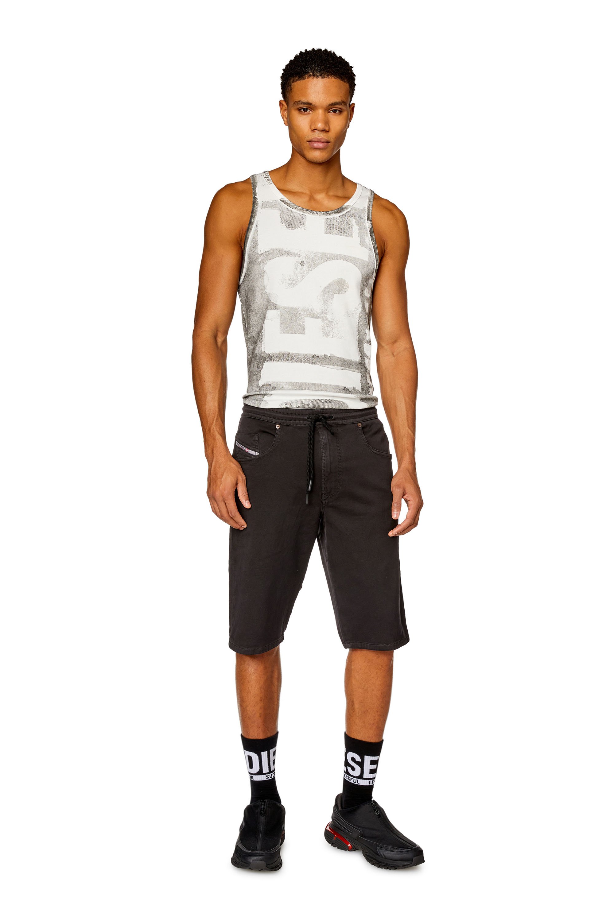 Diesel - 2033 D-KROOLEY-SHORT JOGG, Man's Chino shorts in JoggJeans in Black - 2