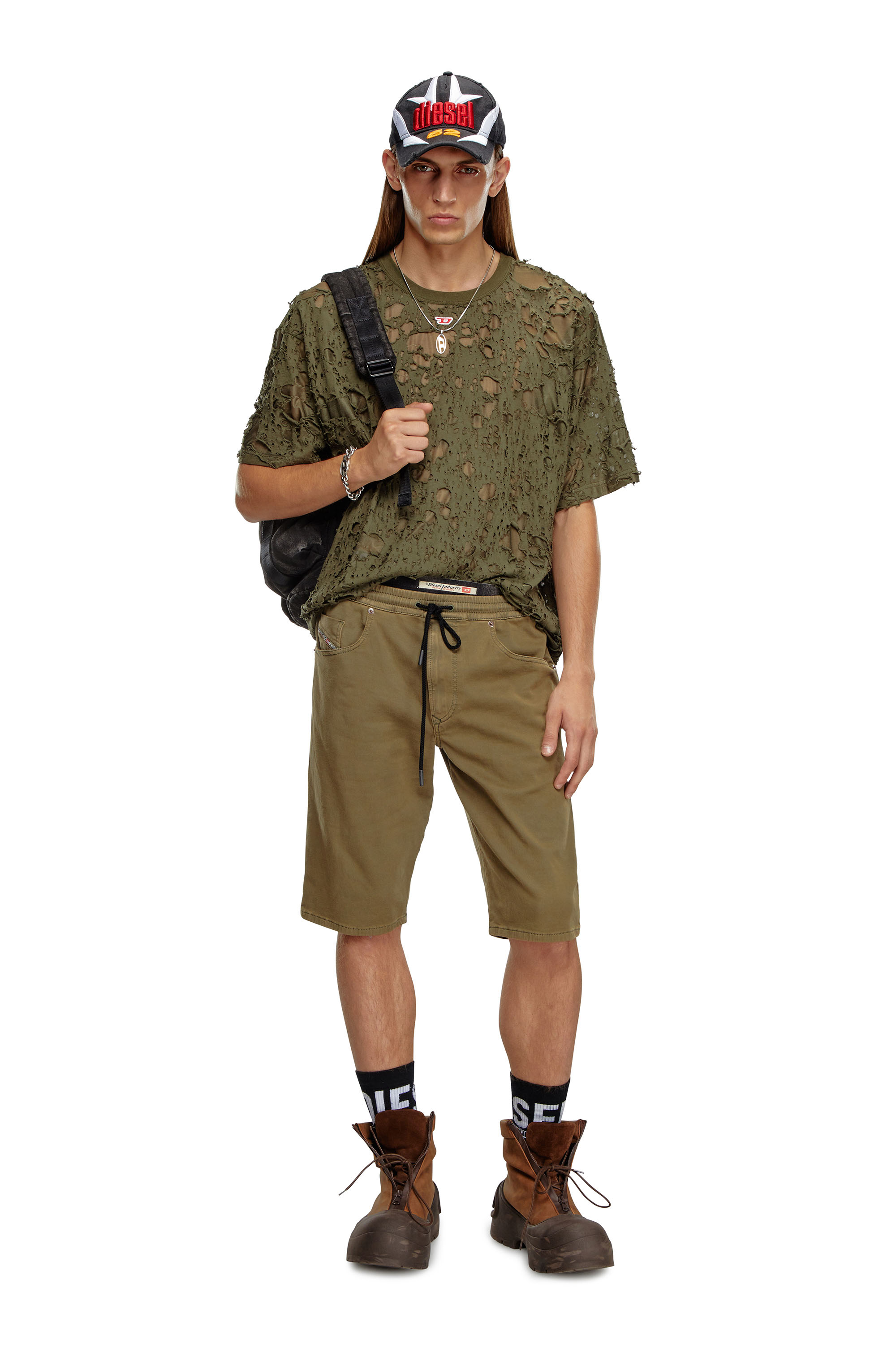 Diesel - 2033 D-KROOLEY-SHORT JOGG, Man's Chino shorts in JoggJeans in Military Green - 4