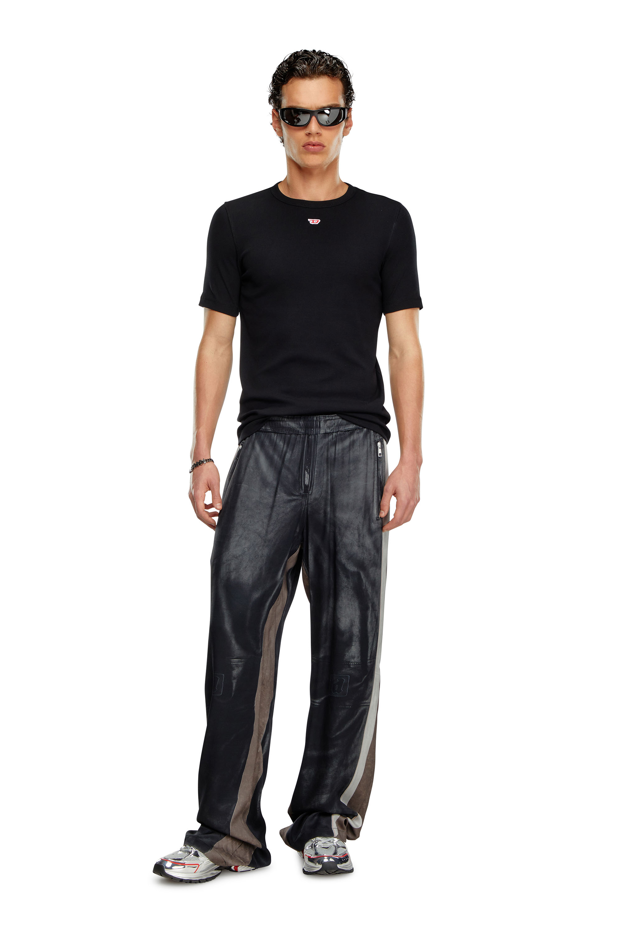 Diesel - D-RIBBER-N, Camiseta con parche D Hombre in Negro - 4