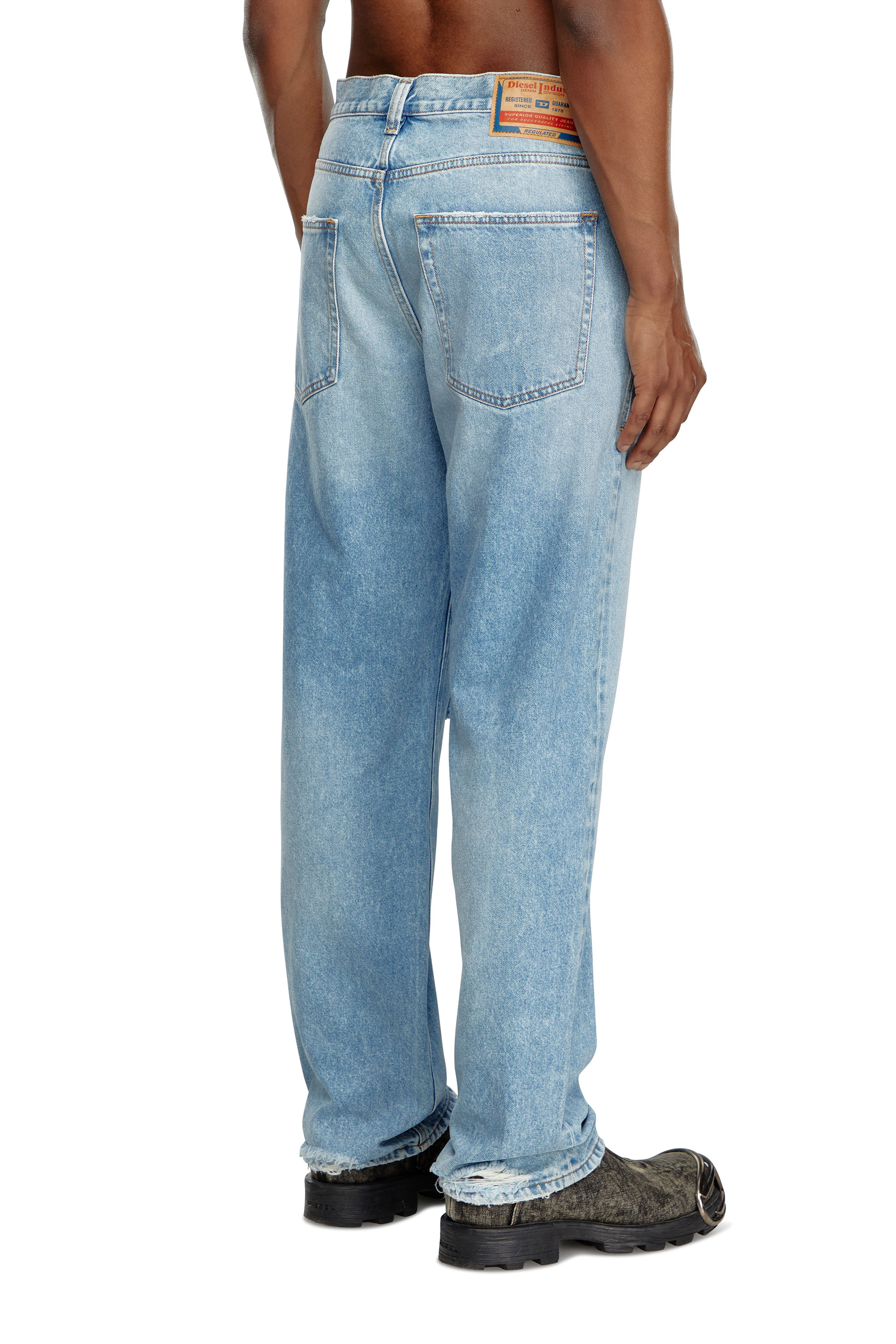 Diesel - Regular Jeans 2010 D-Macs 09J80 Hombre, Azul Claro - 3