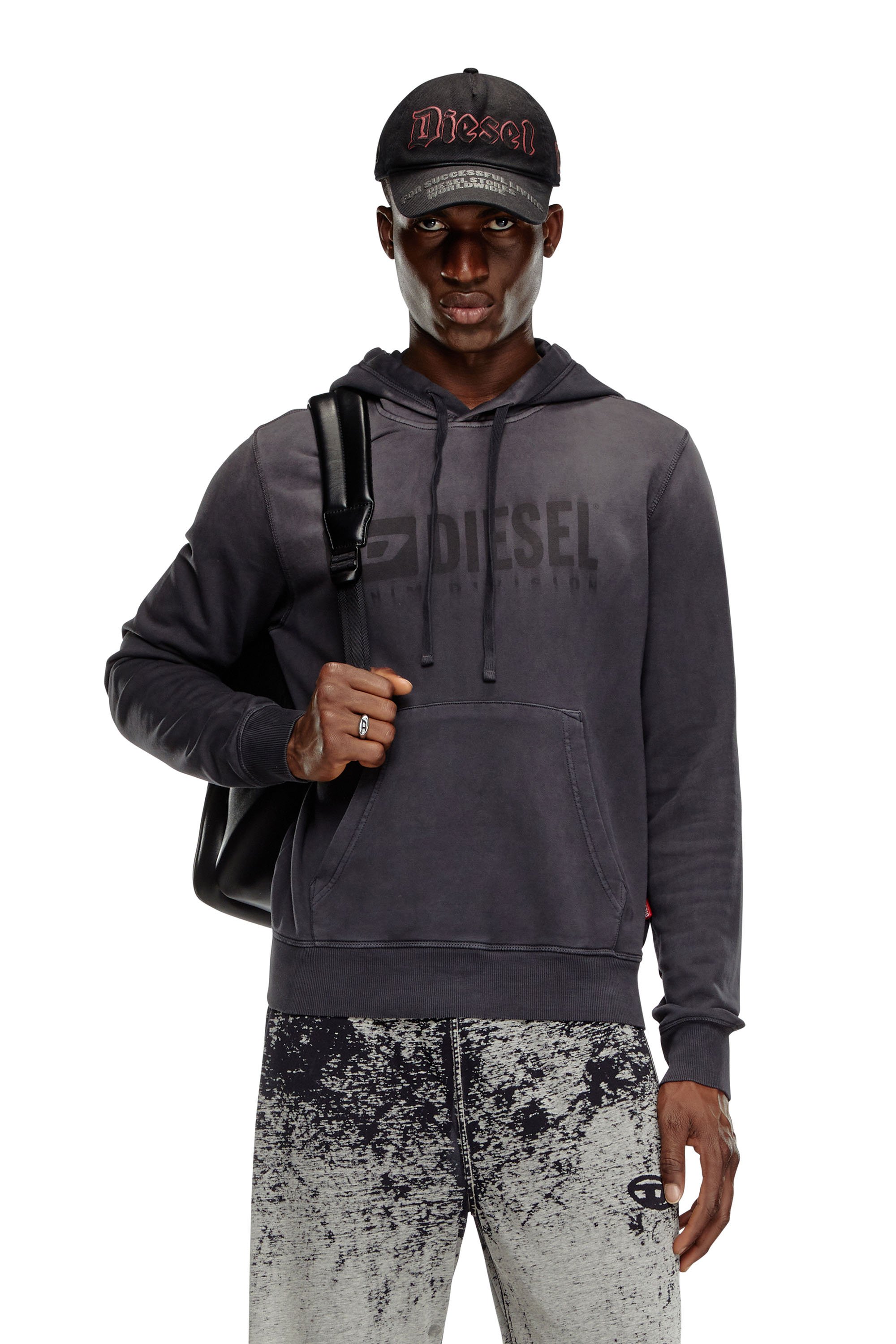 Diesel - S-GINN-HOOD-K44, Sudadera desteñida con capucha con logotipo Denim Division Hombre in Negro - 1