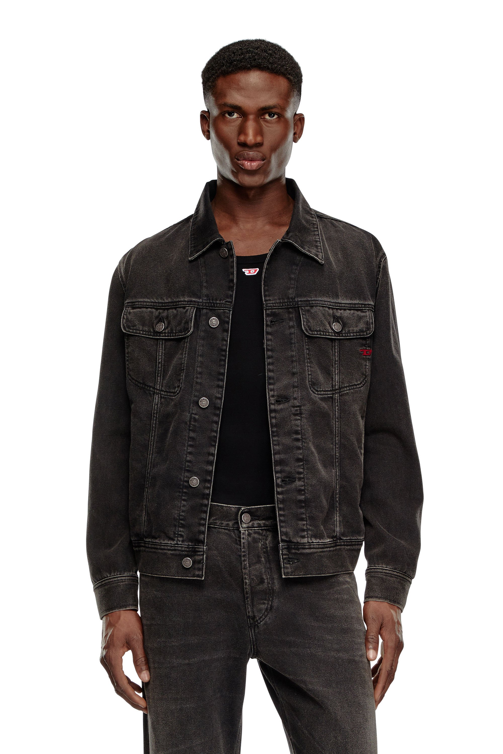 Diesel - D-BARCY, Chaqueta trucker de fit regular Hombre in Negro - 1