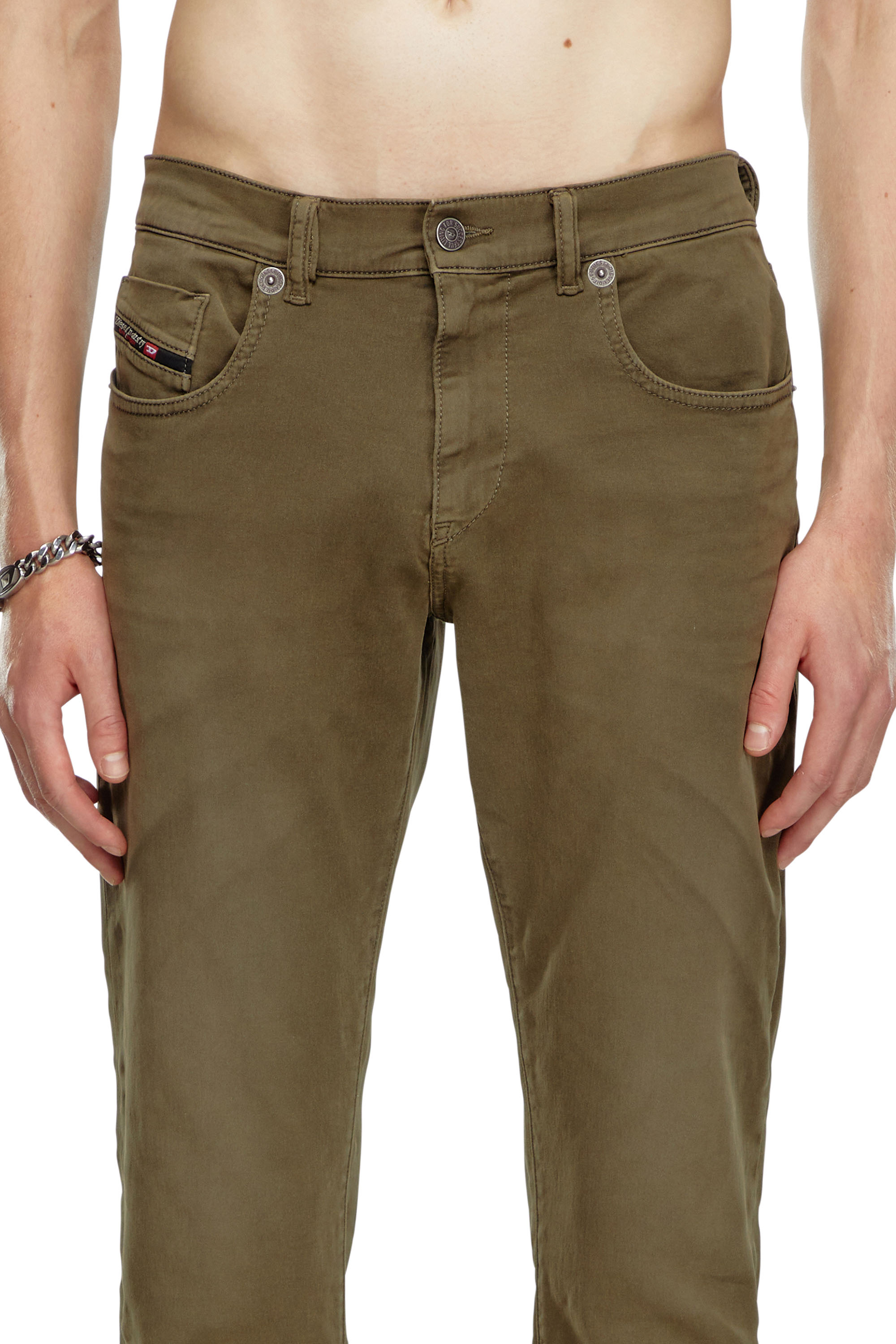 Diesel - Man's Slim 2060 D-Strukt Joggjeans® 0670M, Military Green - 3