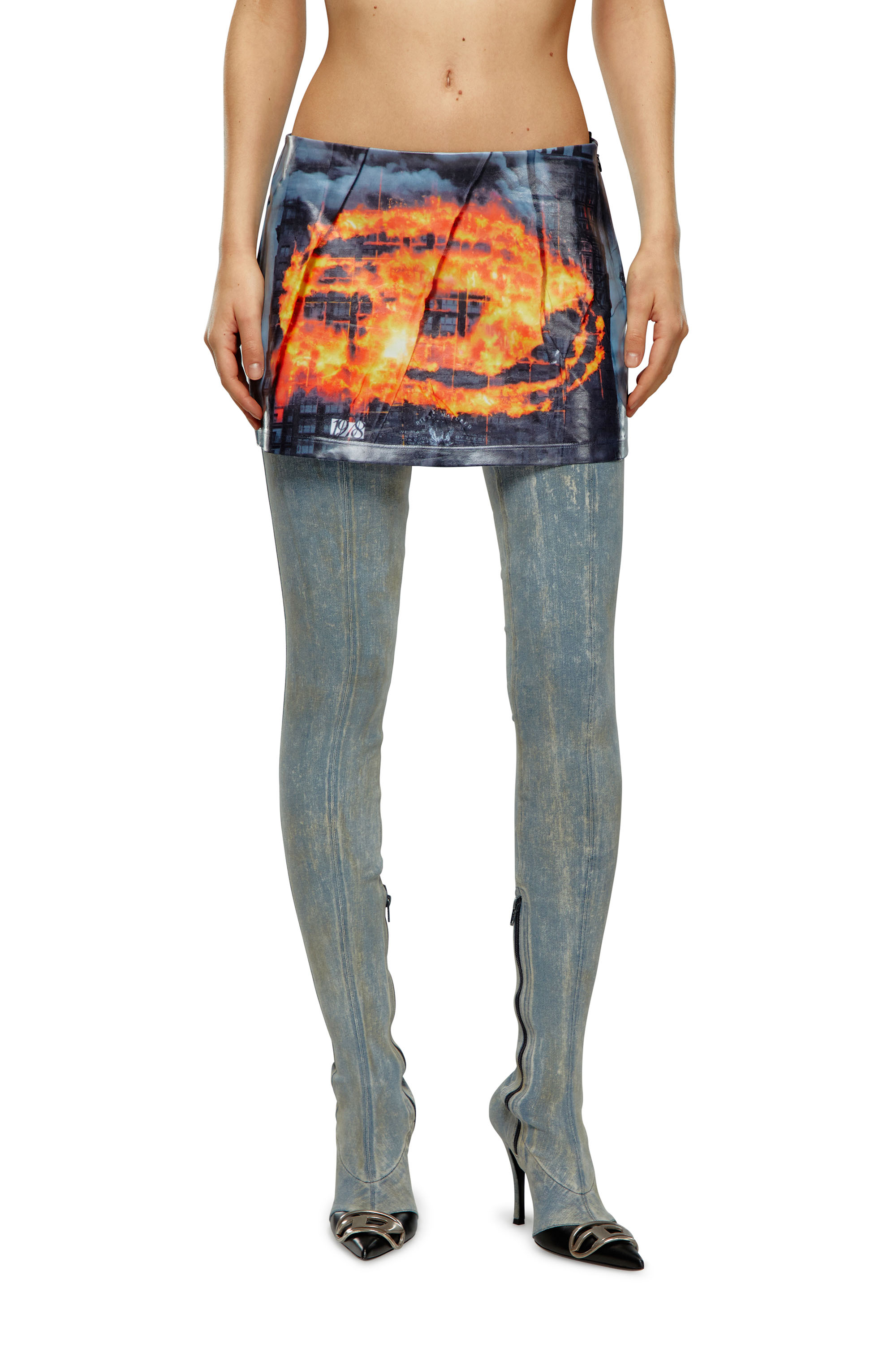 Diesel - O-HUNT, Woman's Short skirt with poster print in Red/Blue - 1