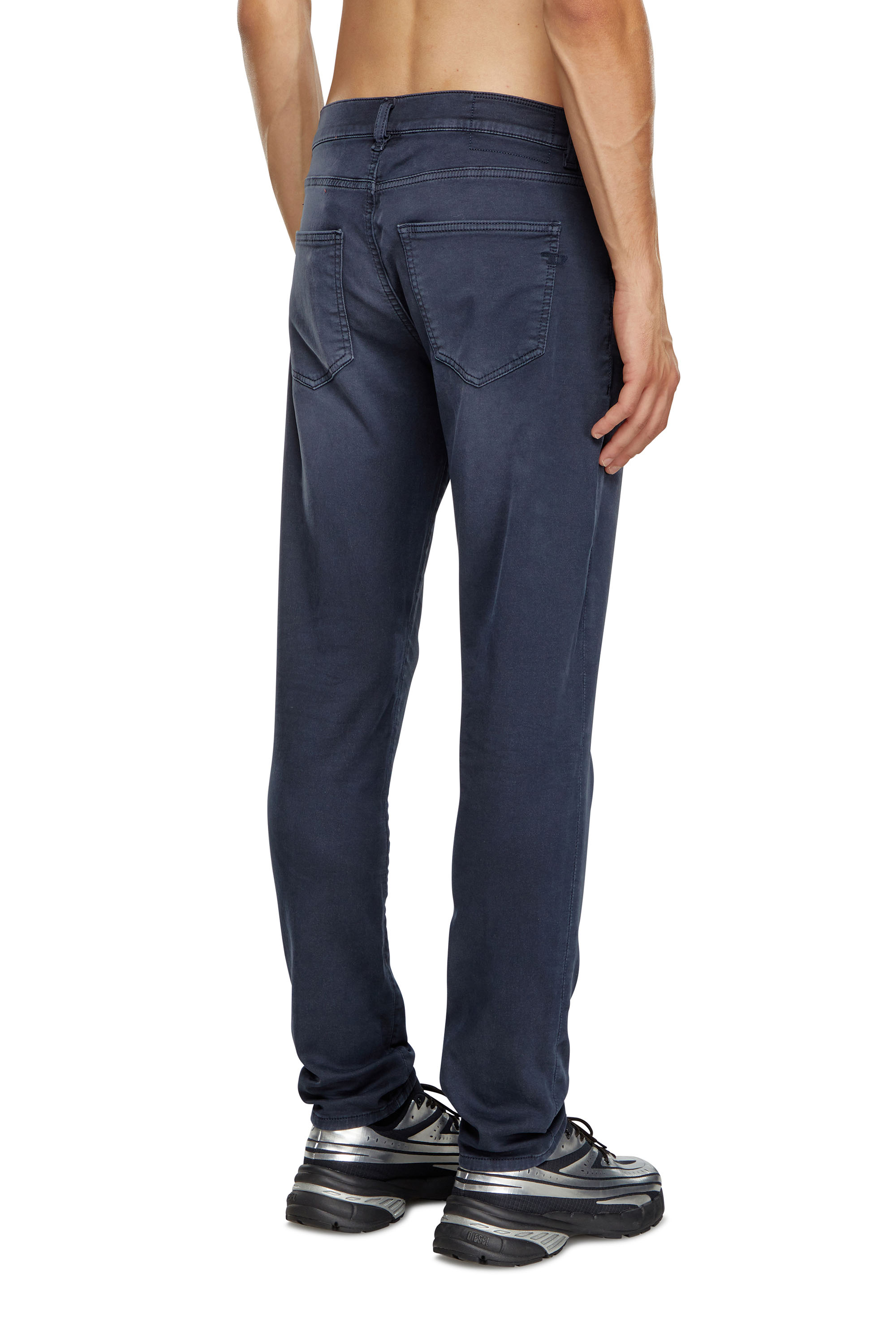 Diesel - Man's Slim 2060 D-Strukt Joggjeans® 0670M, Dark Blue - 2