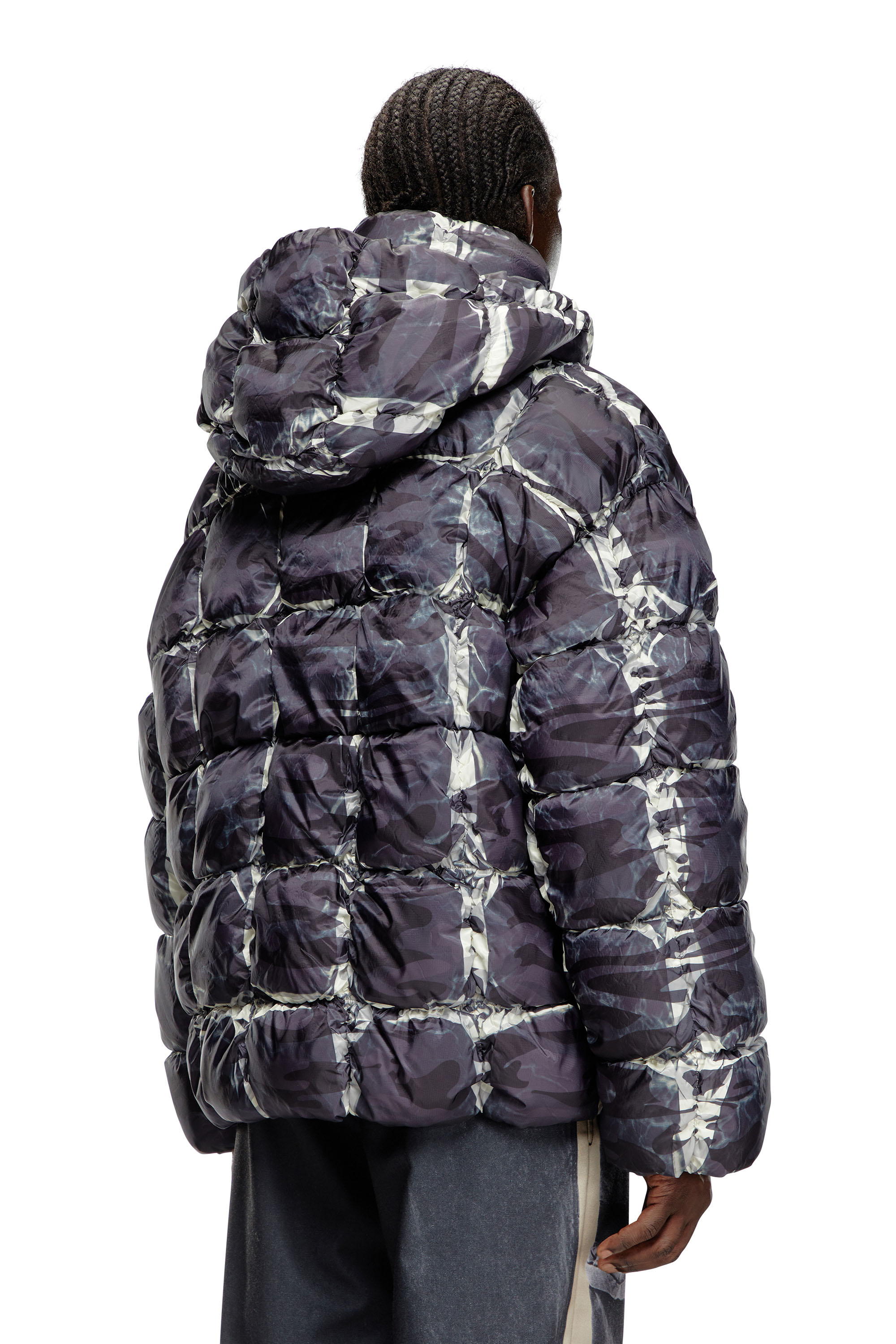 Diesel - W-CLAUS-CAMU, Man's Hooded puffer jacket with camo print in Grey - 3